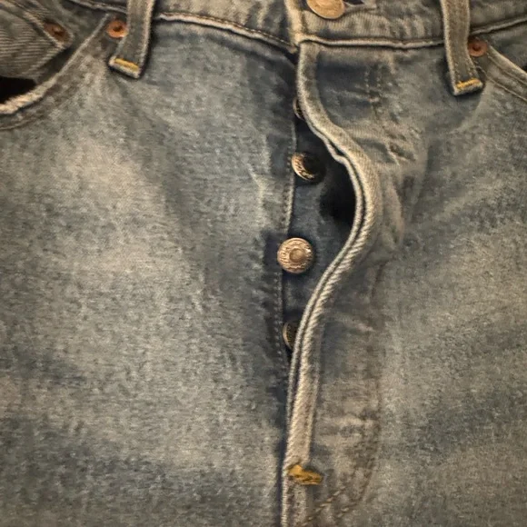 Levi's Light Blue Straight Leg Women's Jeans - Picture 3 of 8